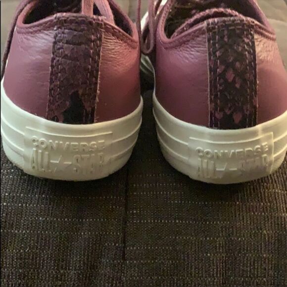 EUC WOMENS 6 PYTHON PRINT RARE CONVERSE - Picture 6 of 7